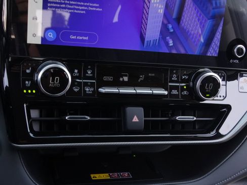 New 2026 Toyota Highlander Platinum AWD/4WD image 22