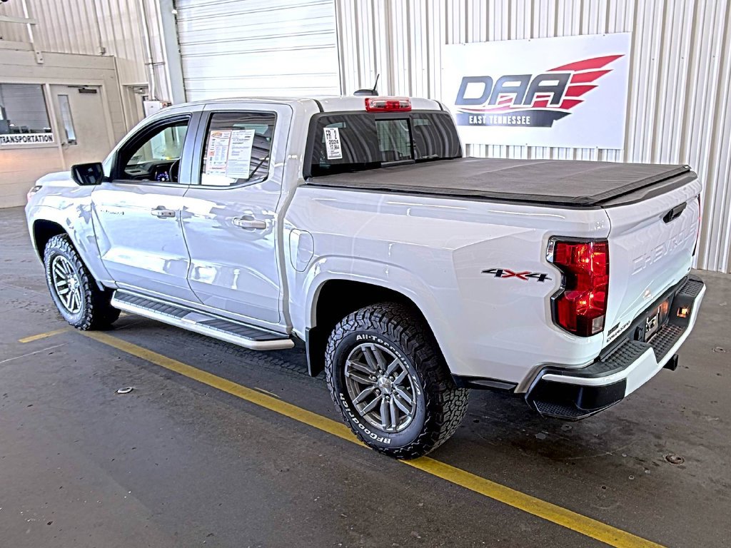 Used 2024 Chevrolet Colorado LT w/ LT Convenience Package AWD/4WD image 2