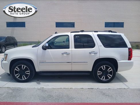 Used 2011 Chevrolet Tahoe LTZ AWD/4WD image 14