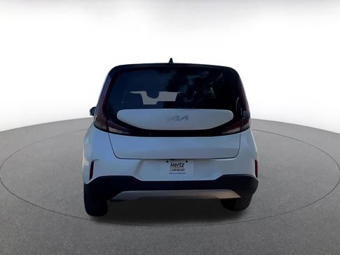 Used 2025 Kia Soul LX w/ LX Technology Package FWD image 12