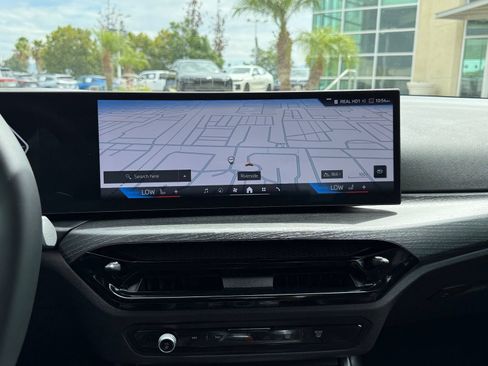 Used 2026 BMW 330i Sedan w/ Driving Assistance Package RWD image 29