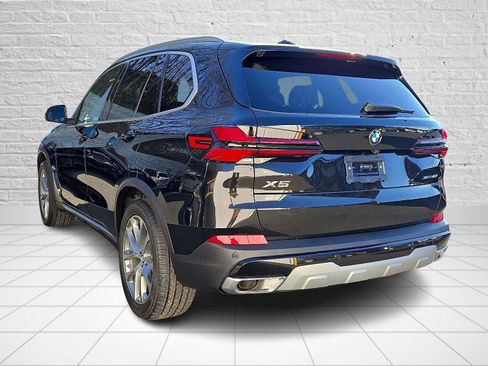 New 2026 BMW X5 xDrive40i w/ Premium Package image 3