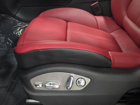 New 2026 Porsche Macan S image 23