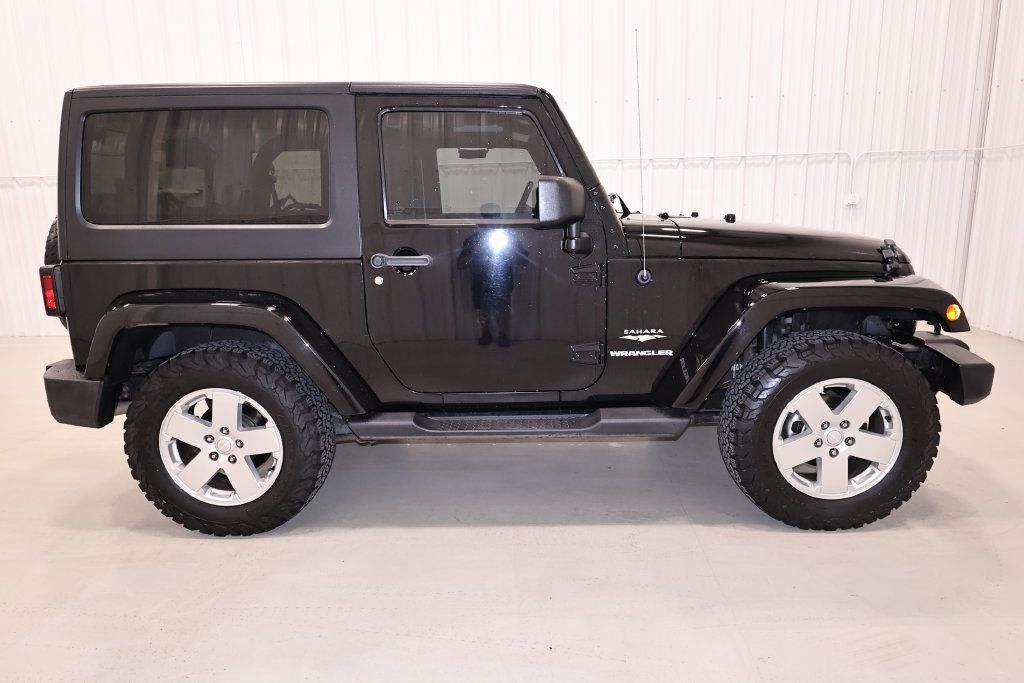 Used 2012 Jeep Wrangler Sahara w/ Dual Top Group AWD/4WD image 2