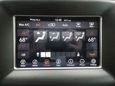 Used 2018 Jeep Grand Cherokee Laredo AWD/4WD image 30