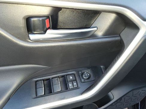Used 2025 Toyota RAV4 XLE image 29