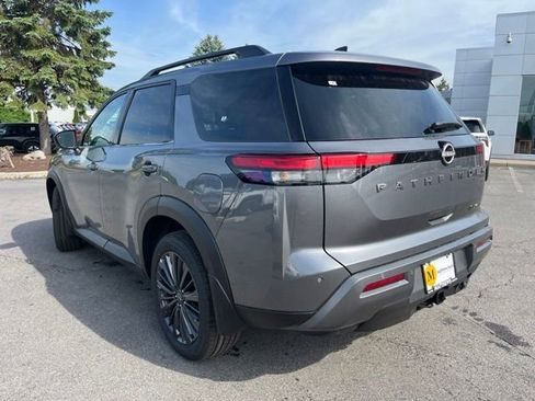 New 2026 Nissan Pathfinder SL w/ SL Premium Package AWD/4WD image 3