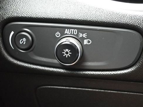 Used 2022 Chevrolet Malibu LT FWD image 25