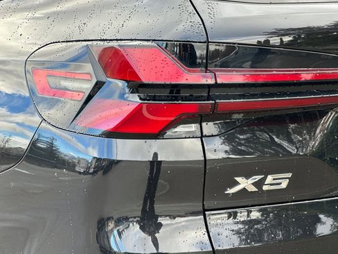 Used 2024 BMW X5 xDrive50e w/ Parking Assistance Package image 12