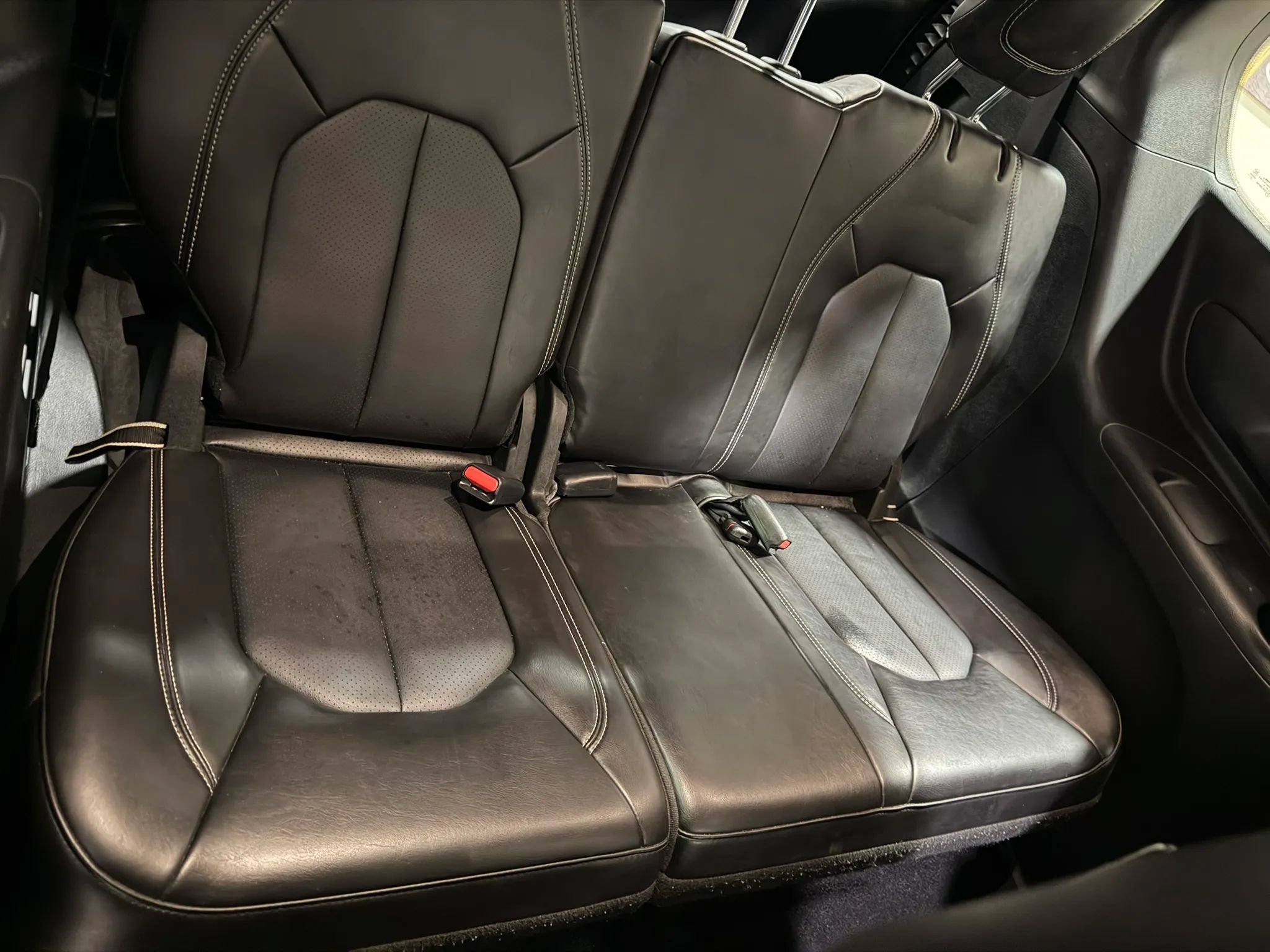 Used 2025 Chrysler Pacifica Select FWD image 35