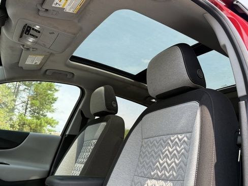 Used 2023 Chevrolet Equinox LT image 21