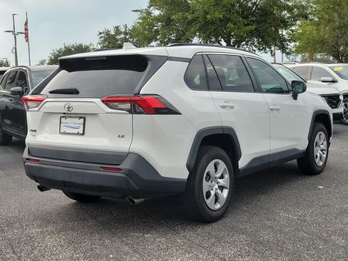 Used 2020 Toyota RAV4 LE FWD image 7