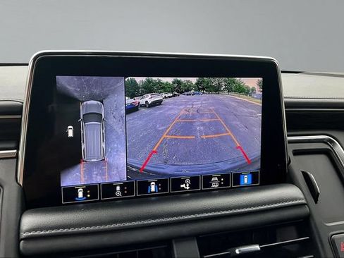 Used 2021 Chevrolet Suburban LT w/ LT Signature Package AWD/4WD image 14