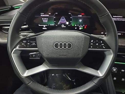 Used 2025 Audi Q5 Premium w/ Convenience Package AWD/4WD image 19