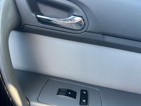 Used 2017 GMC Acadia Limited SLT image 31