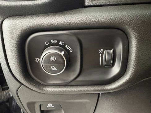 Used 2022 RAM 1500 Big Horn AWD/4WD image 15