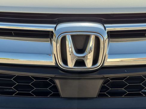 Used 2019 Honda CR-V Touring image 9