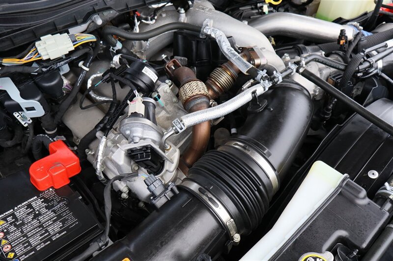Used 2023 Ford F350 Platinum AWD/4WD image 11
