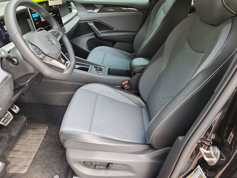 New 2026 Volkswagen Tiguan SE R-Line AWD/4WD image 11