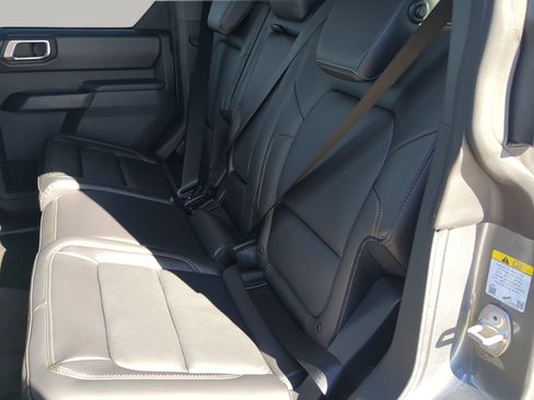 New 2025 Ford Bronco Badlands image 48