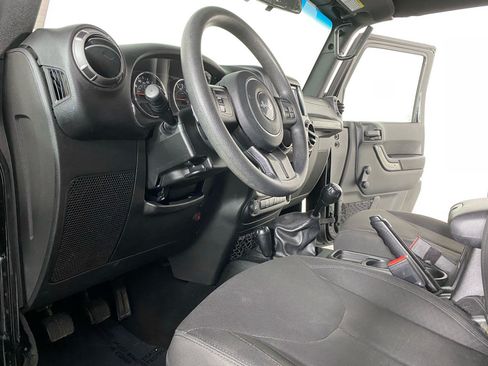 Used 2018 Jeep Wrangler Sport AWD/4WD image 17