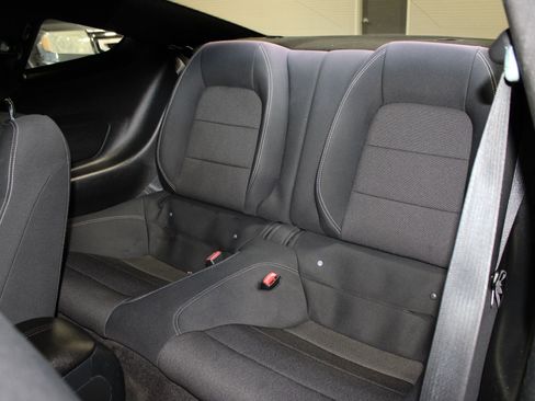 Used 2016 Ford Mustang Coupe image 22