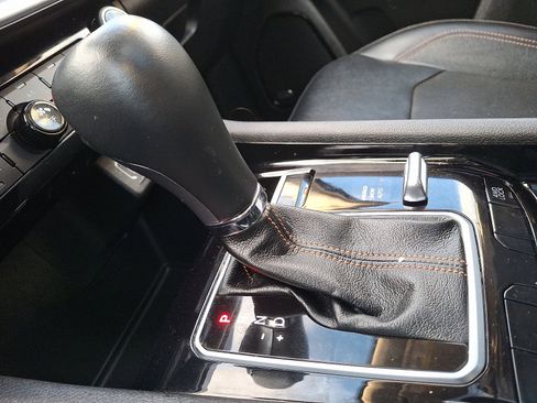 Certified 2022 Jeep Compass Limited w/ Sun and Sound Group image 15