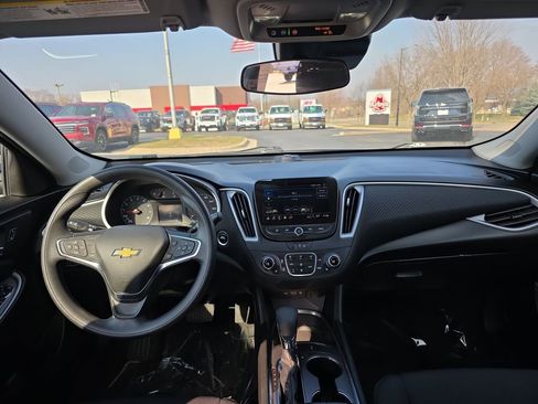 Certified 2025 Chevrolet Malibu LT image 14