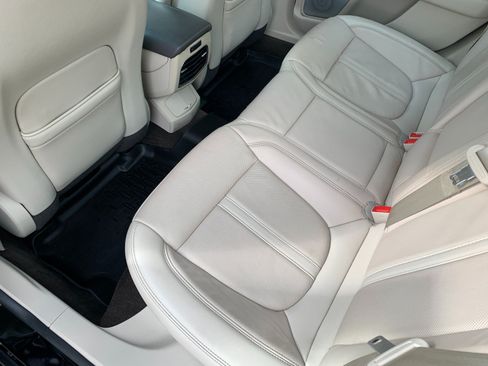 Used 2018 Lincoln MKZ Reserve w/ Luxury Package FWD image 34