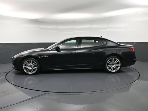 Used 2020 Maserati Quattroporte S GranSport Q4 AWD/4WD image 2