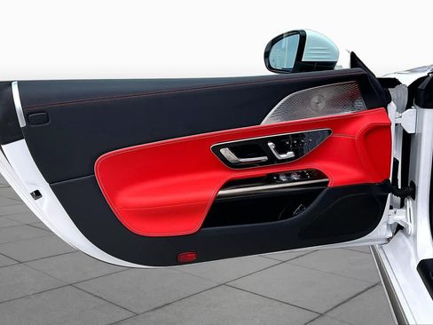 Used 2026 Mercedes-Benz SL 43 AMG image 19