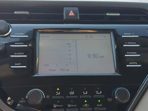 Used 2019 Toyota Camry LE image 19