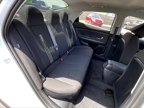 New 2025 Hyundai Elantra Blue image 13