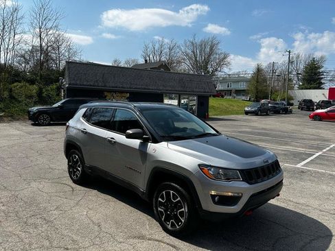 Used 2020 Jeep Compass Trailhawk image 3