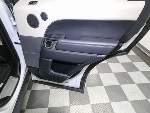 Used 2019 Land Rover Range Rover Sport HSE image 23