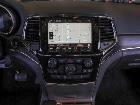 Used 2022 Jeep Grand Cherokee Limited AWD/4WD image 13