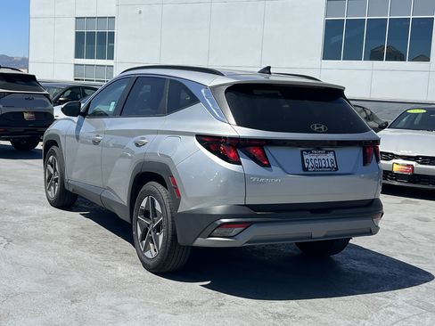 Used 2025 Hyundai Tucson SEL FWD image 4