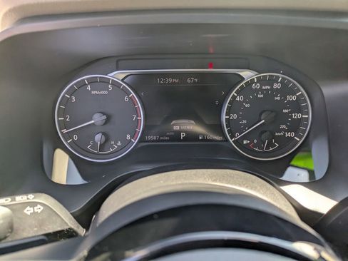 Used 2023 Nissan Rogue SV AWD/4WD image 15
