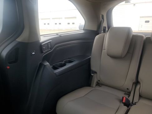 Used 2023 Honda Odyssey Touring image 13