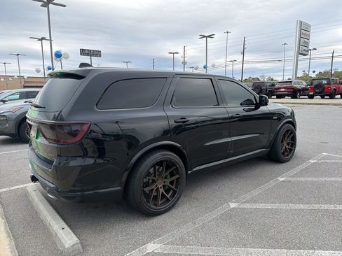 Used 2018 Dodge Durango SRT w/ Technology Group AWD/4WD image 7