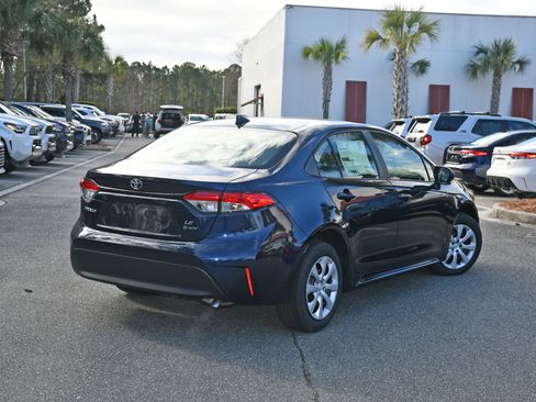 New 2026 Toyota Corolla LE image 2