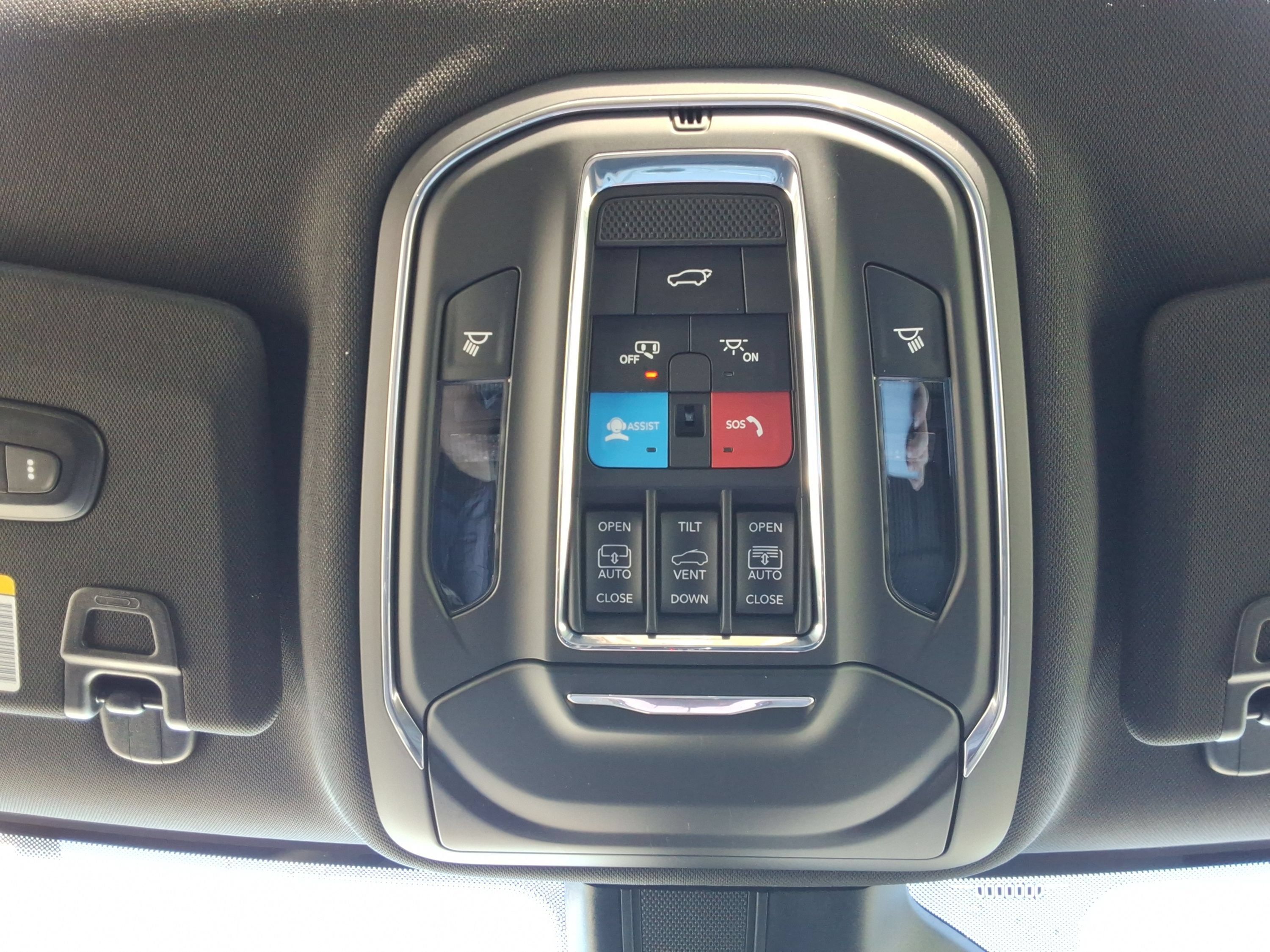 Used 2024 Jeep Grand Cherokee Limited AWD/4WD image 19