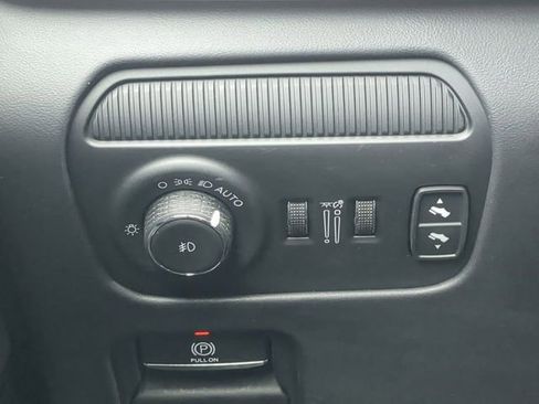 Used 2025 Jeep Grand Wagoneer Series III w/ Rear Seat Video Group 1 AWD/4WD image 30