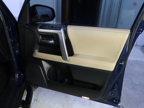 Used 2021 Toyota 4Runner SR5 Premium w/ Moonroof Package image 29