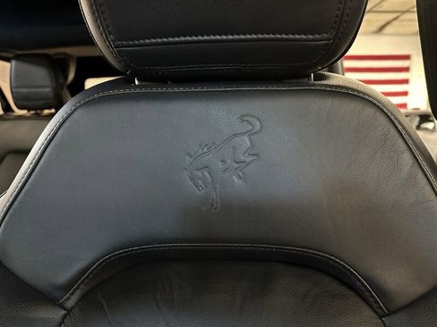 Used 2023 Ford Bronco Badlands image 35