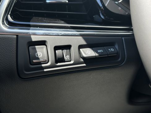 New 2025 Cadillac XT6 Premium Luxury w/ Platinum Package image 26