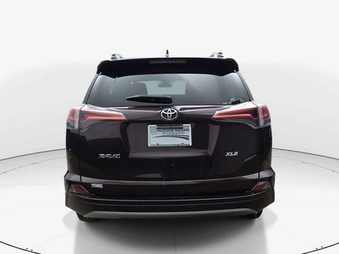 Used 2018 Toyota RAV4 XLE FWD image 7