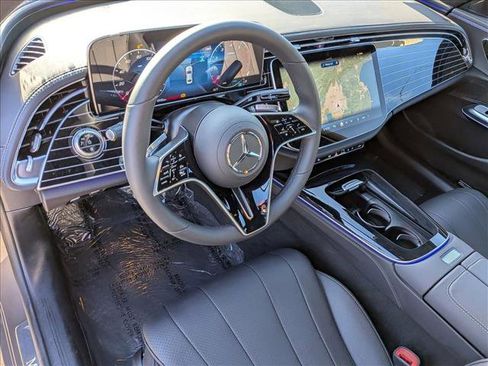 New 2025 Mercedes-Benz E 450 4MATIC Sedan image 3