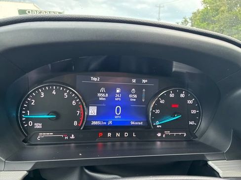 Used 2023 Ford Explorer XLT w/ Equipment Group 202A AWD/4WD image 31