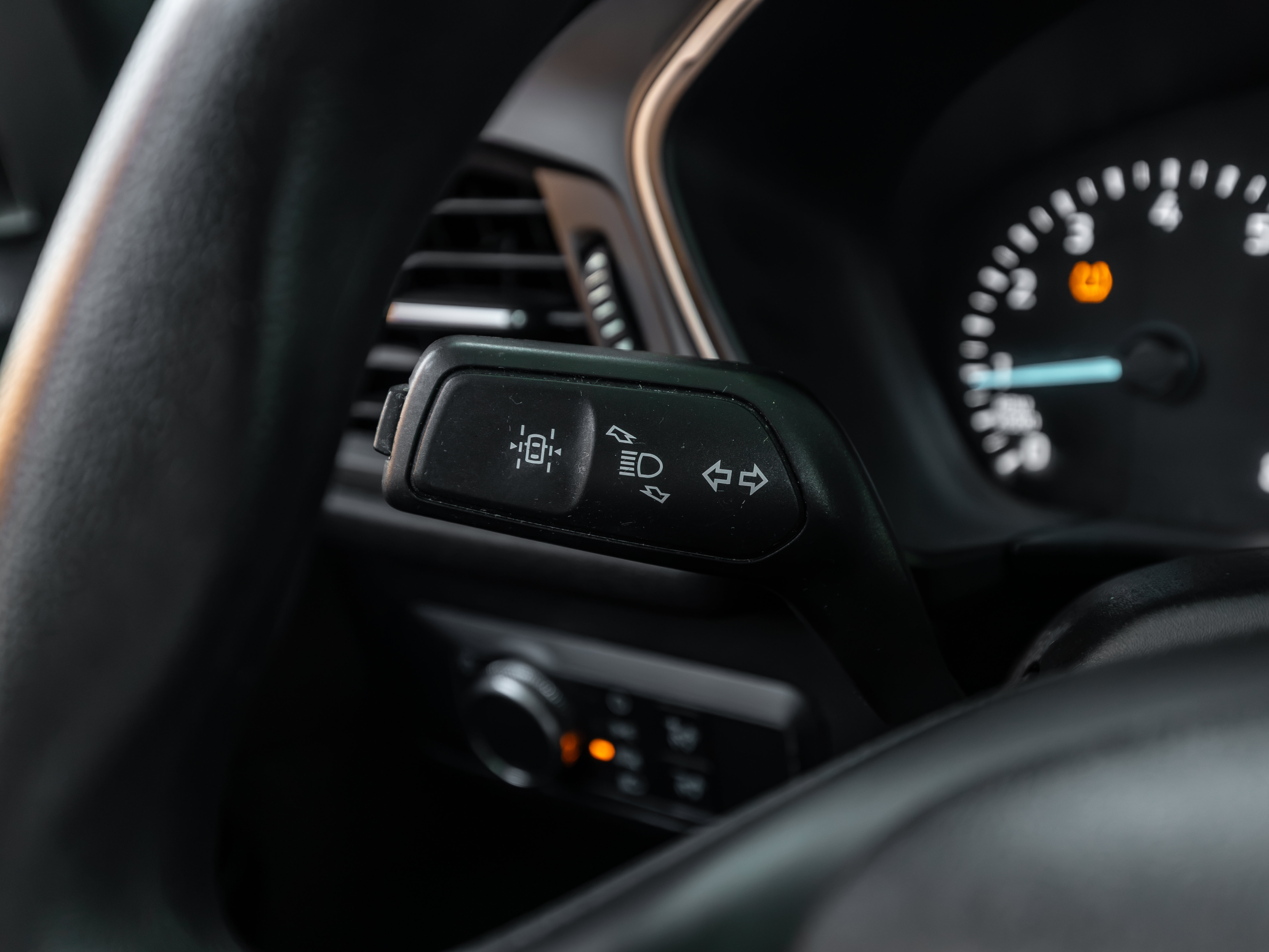 Used 2022 Ford Escape SE FWD image 7